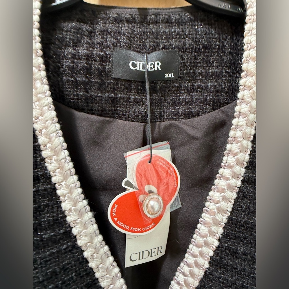 Cider Black and White Tweed Blazer Cropped Tailored - Picture 11 of 14